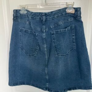 Anne Klein denim skirt sz14